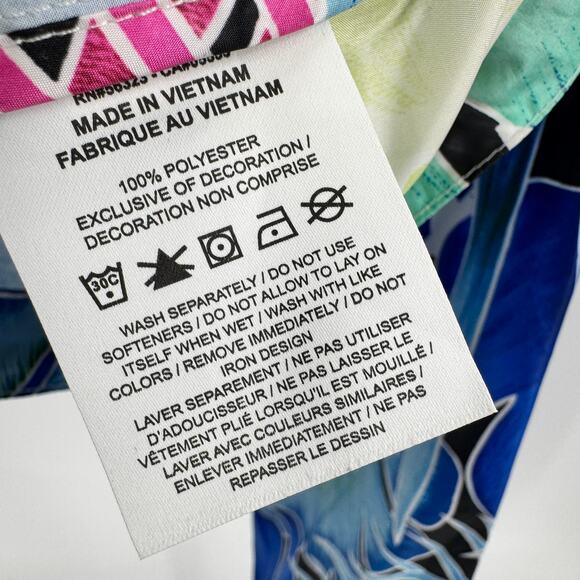 Nike Jacket Womens Medium Cropped Hooded Full Zip Lightweight Windrunner Floral - Picture 7 of 11